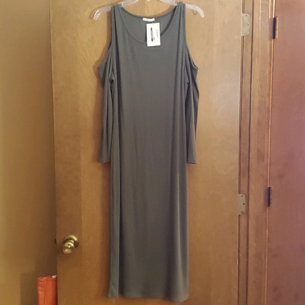 Cold shoulder dress size Medium